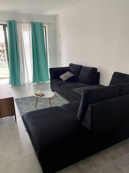 Sandstone Apartment A Walk To The Beach Flic en Flac Bagian luar foto